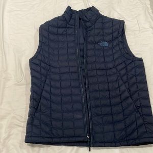 Mens Northface vest